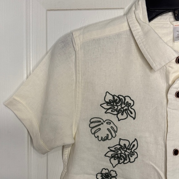 NWT Gymboree Button Down Shirt with Floral Design - Picture 5 of 7